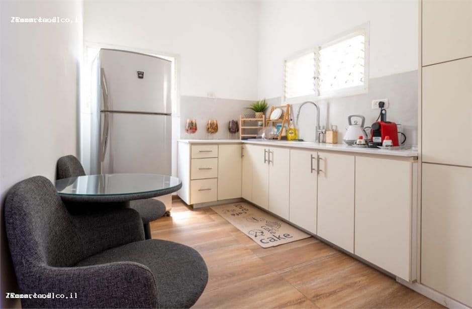 775fb1fbb3c8274e825dce6bed7900b85e48205