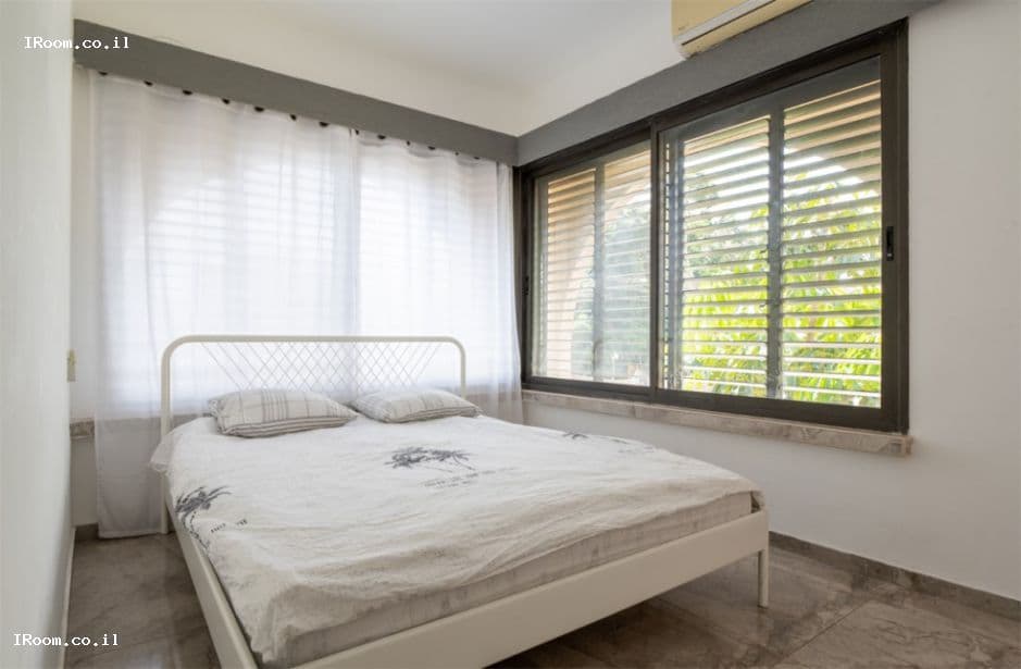 989ffe2aacd9d11b7e4e6dea068a3daf563ceba