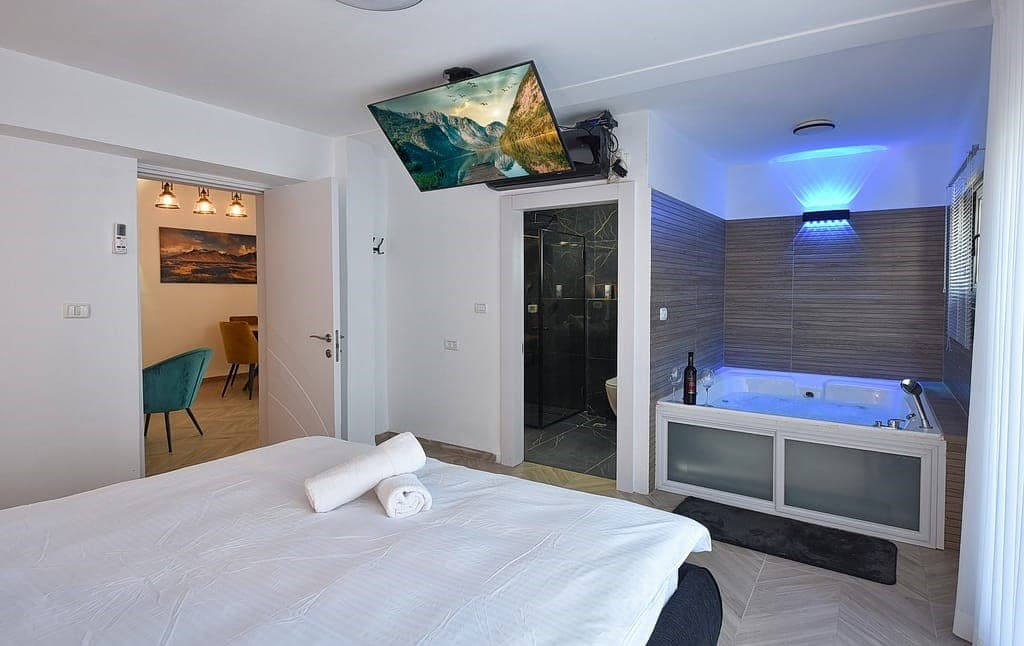 WhatsApp Image 2022-07-21 at 09.15.33.jpeg