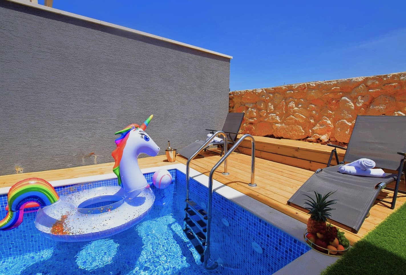 362679341_819439633031814_2951844670150209142_n (1).jpg